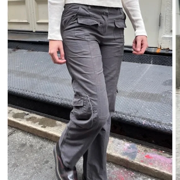 Brandy Melville Kim Cargo Pants Brown Utility Pants One Size - Picture 2 of 8